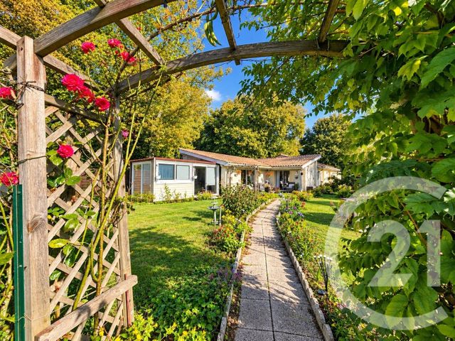 maison à vendre - 4 pièces - 128.0 m2 - QUEYRAC - 33 - AQUITAINE - Century 21 Agence Grand Cru