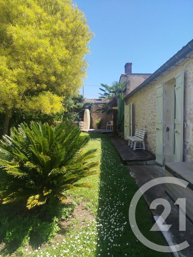 maison à vendre - 10 pièces - 243.0 m2 - ST SEURIN DE CADOURNE - 33 - AQUITAINE - Century 21 Agence Grand Cru